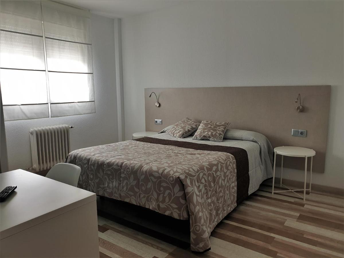 Hotel Area Serrano Buniel エクステリア 写真