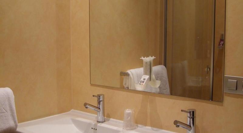 Hotel Area Serrano Buniel エクステリア 写真